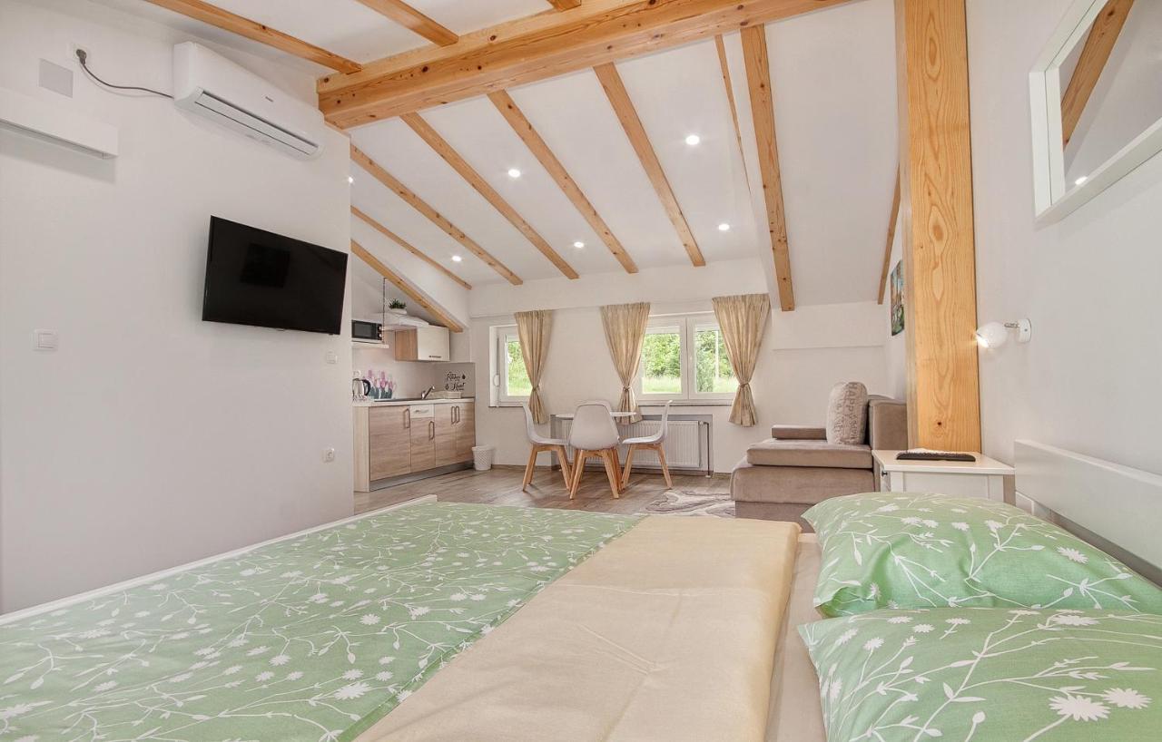 Studio Apartments Kaya Čatrnja Exteriér fotografie